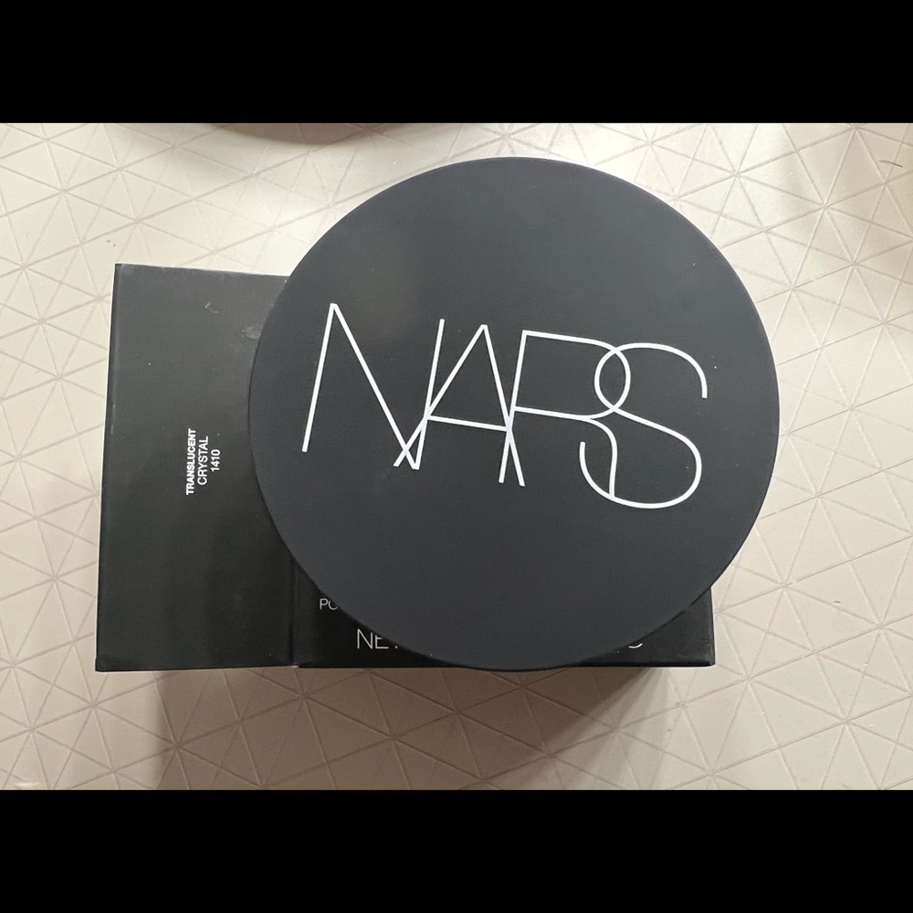 NARS Light Reflecting Loose Setting Powder